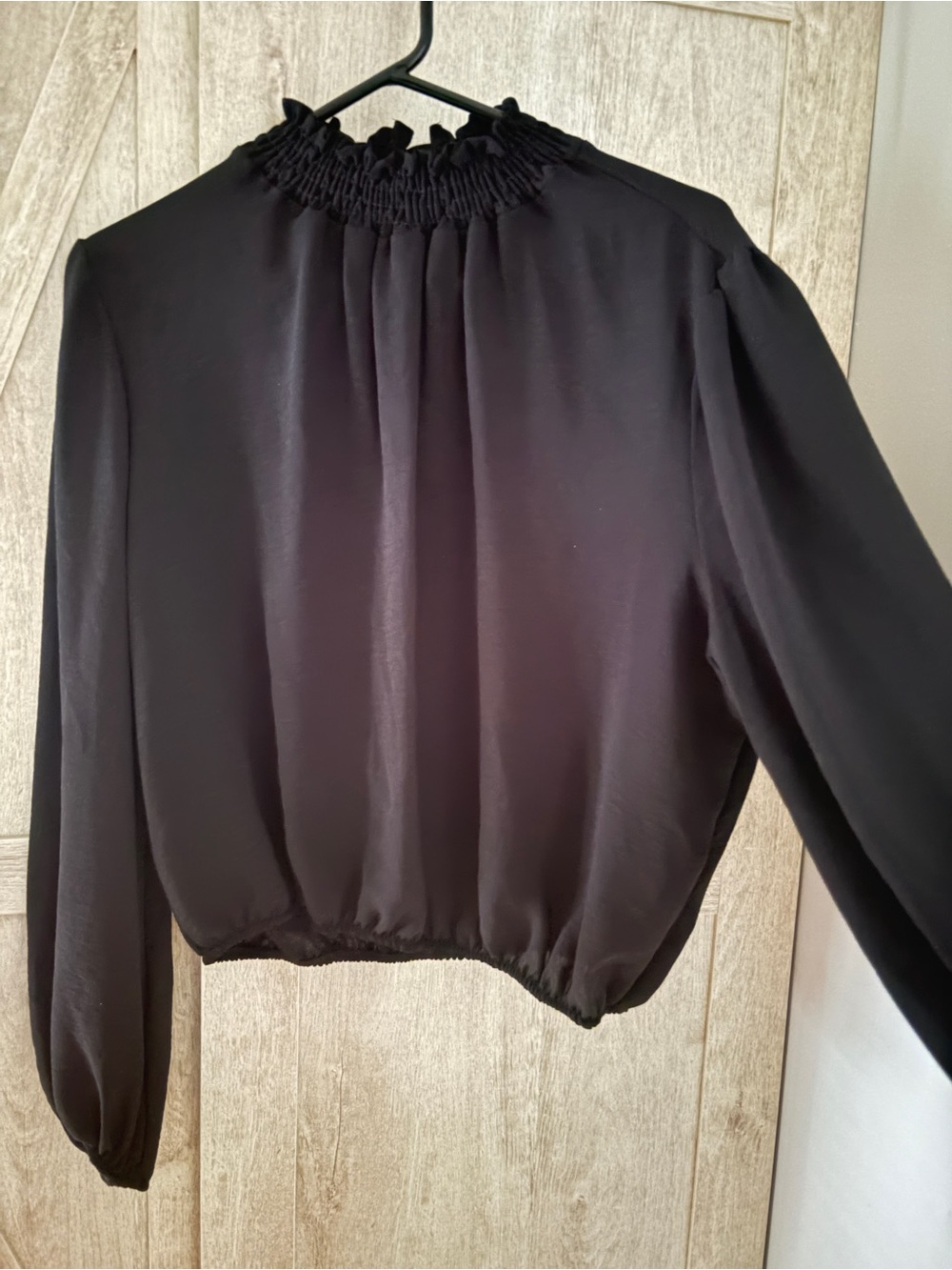 Triple Seven Black Ruffle Neck Balloon Sleeve Blouse | Small